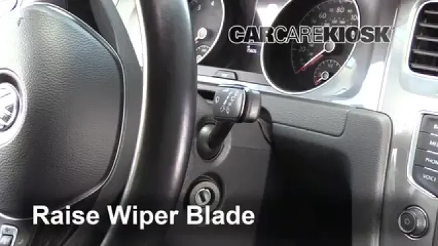 2017 Volkswagen Golf Alltrack S 1.8L 4 Cyl. Turbo Windshield Wiper Blade (Front) Replace Wiper Blades